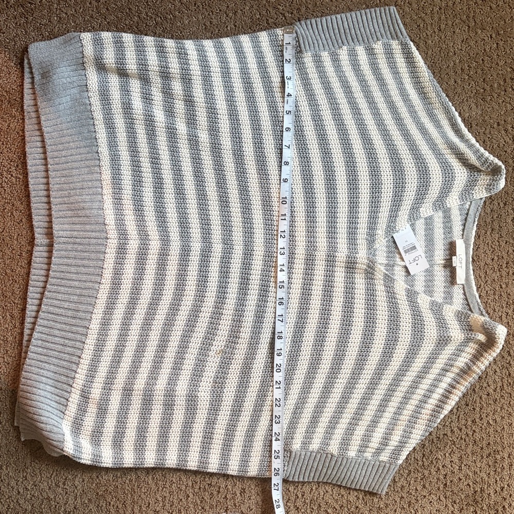 NWT Loft Sweater Vest Gray and White Striped Medium - Picture 5 of 6